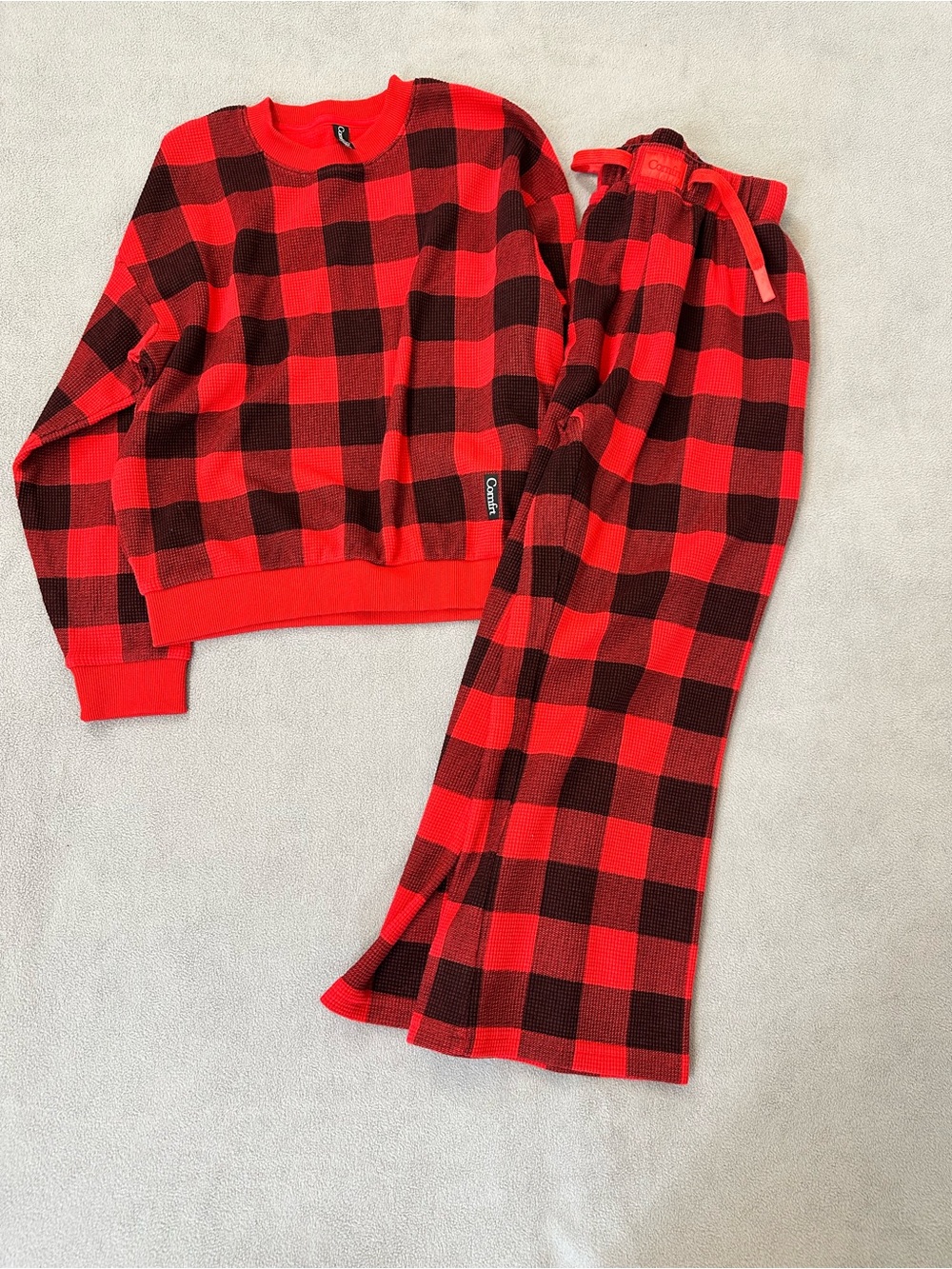 Comfrt Limited Edition Buffalo Plaid Waffle Lounge Set L Red Black 2 Pc